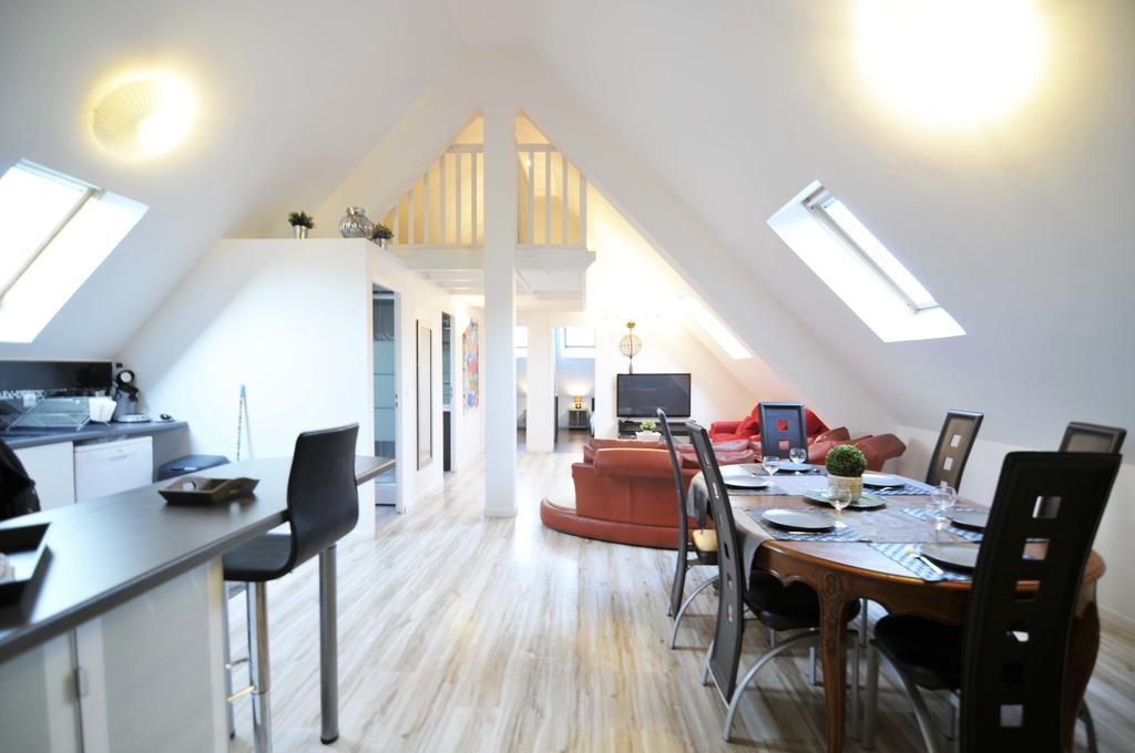 Creativ Appart Saint-Cyr-lʼÉcole Eksteriør billede